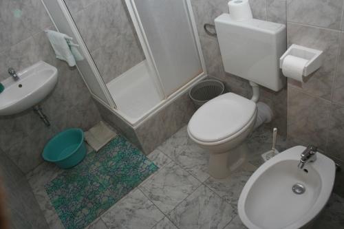One-Bedroom Apartment with Balcony image 7