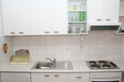 Apartment Bol 2884a - image 4