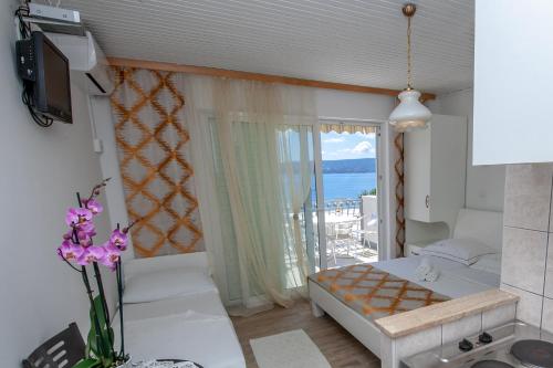 Studio with Terrace and Sea View room in Apartments by the sea Duce Omis - 2992