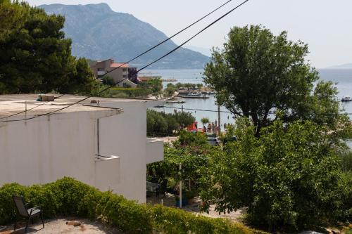 Two-Bedroom Apartment with Terrace and Sea View image 3