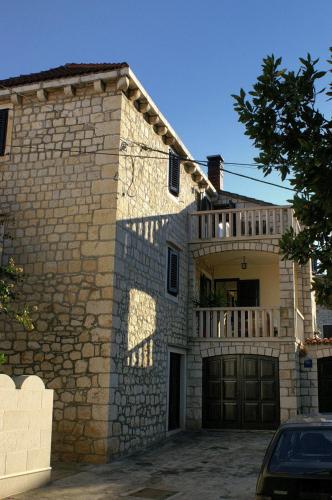  Apartments by the sea Sutivan, Brac - 2946 in Sutivan
