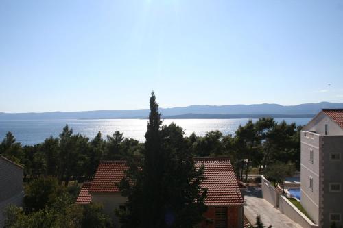 Apartments and rooms with WiFi Bol, Brac - 2875