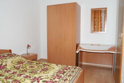 One-Bedroom Apartment with Balcony image 7