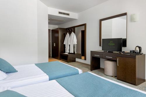 Pirin Park Hotel - Tap to explore photos