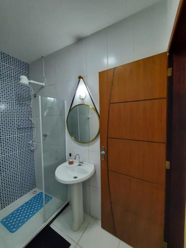 Bathroom, Brilho do Sol Suite in Arraial do Cabo