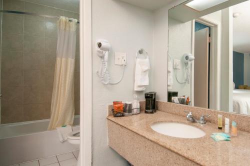 Best Price Motel & Suites - 화장실