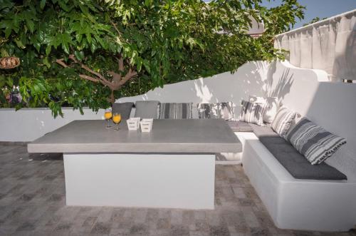 Eris Studios in Milos Island