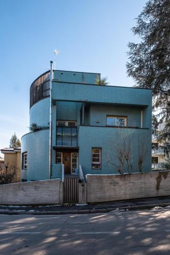 Exterior view, Tagliacozzi Suite in East Bologna