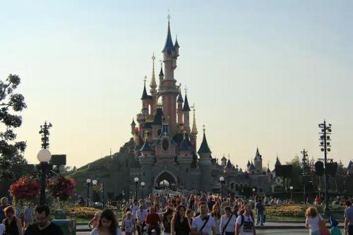 LilaHouse - Disneyland Paris in Coupvray