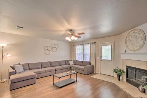. San Antonio Getaway w/ Game Room, Near SeaWorld!