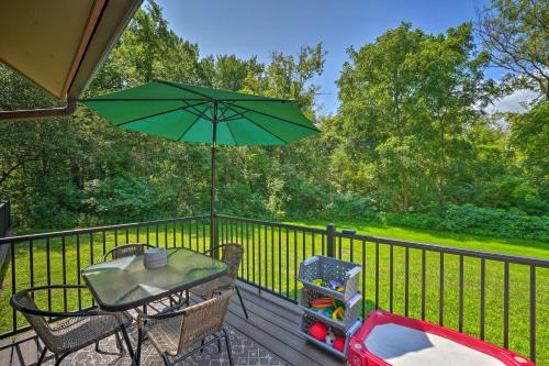 Family-Friendly Galena Townhome with Community Pools in Galena, USA
