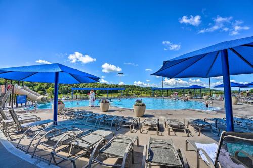 Family-Friendly Galena Townhome with Community Pools in Galena, USA