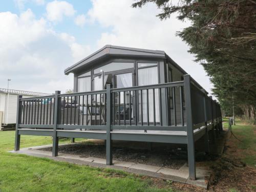 Exterior view, 59 Finch in Cayton