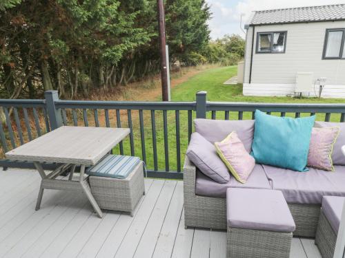 Exterior view, 59 Finch in Cayton
