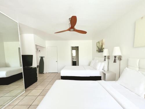 2 double beds