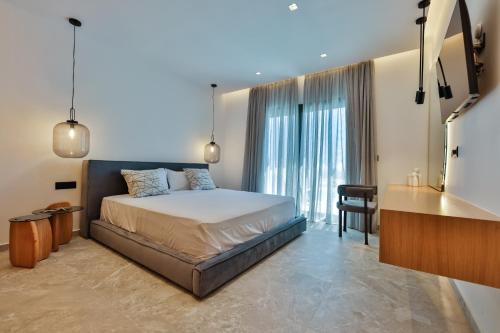 386371879 Milestones Naxos