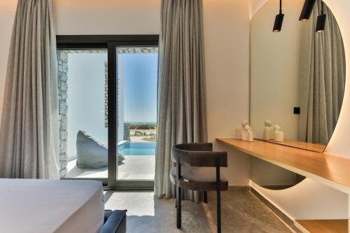 386373285 Milestones Naxos