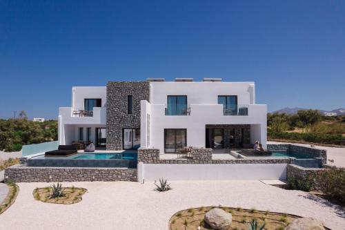 386375465 Milestones Naxos