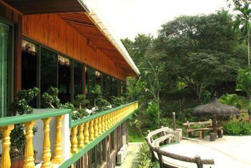 발코니/테라스, 세피로크 정글 리조트 (Sepilok Jungle Resort) in 산다칸