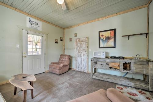 Pet-Friendly Harper Farmhouse with Large Deck! in Harper, USA