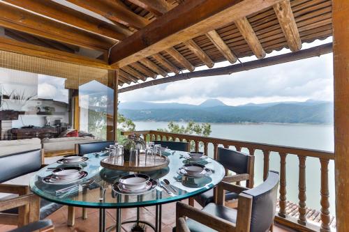Hostpal Casa Palomares con vista al lago