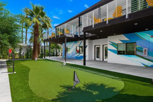 Exterior view, The Paloma Resort in Cathedral City (CA)