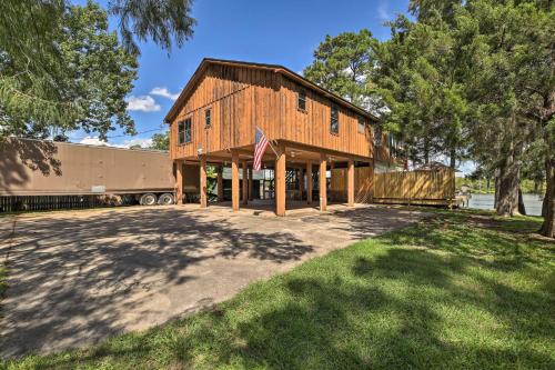 Riverfront Houston House with Deck and Private Dock! - image 3