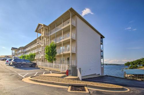Relax by Pools Top-Floor Lands End Corner Unit, Osage Beach (photo 2)