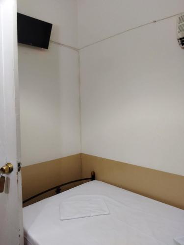 SAN REMO HOSTEL - image 4