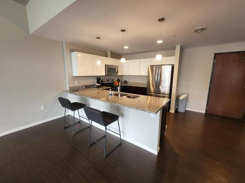 Penthouse Loft In The Flats in Cleveland, USA