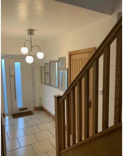 4 Bedroom house with parking, Near Safari Park in Kidderminster