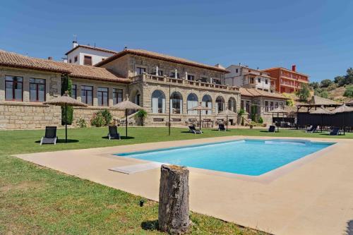  Posada Real Restaurante El Linar Del Zaire, Burgohondo bei Villafranca de la Sierra