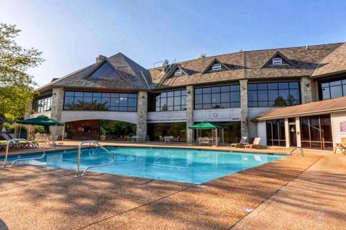 StoneBridge Hideaway