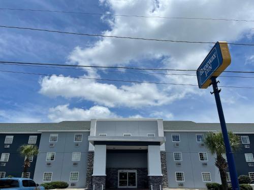 Ashton Inn & Suites - image 21