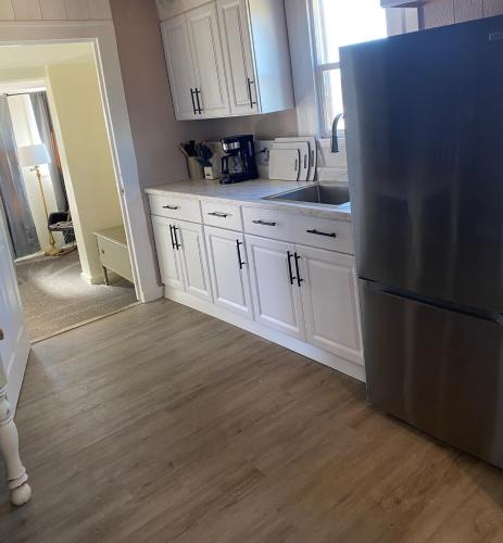 Grand Canyon Getaway! Cozy & easily accessible Room Type - Three-Bedroom House Grand Canyon Getaway! Cozy & easily accessible Room Type - Three-Bedroom House
