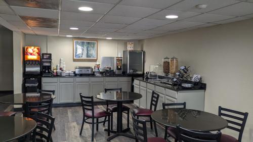 Food and beverages, Wingate by Wyndham Somerset in Somerset
