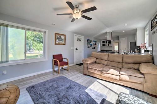 Cozy Ashton Abode with Yard - Near Park and Pool!