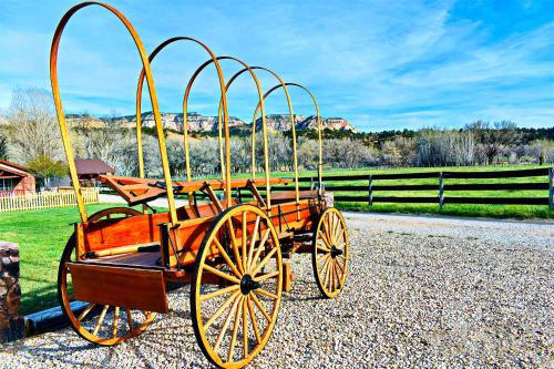 Arrowhead Country Inn and Cabins Orderville