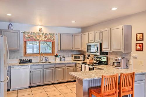 Pet-Friendly Tobyhanna Home with Dock and Lake Views! in Tobyhanna, USA