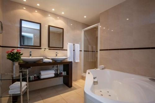 Best Western Premier Mondial - image 2