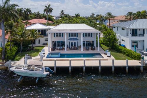 East Florida Stunner in Pompano Beach, USA