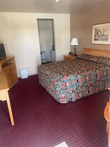 Artesia Inn- No Service Fees