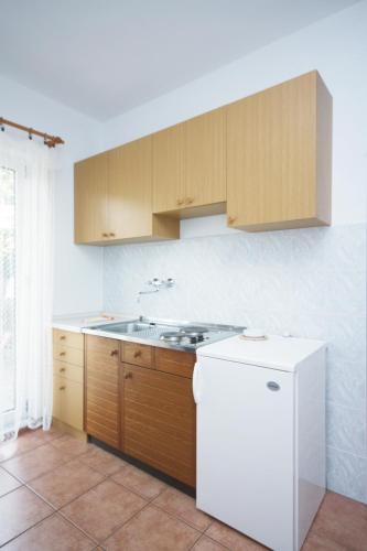 Apartments by the sea Tisno Murter - 3224 - image 4