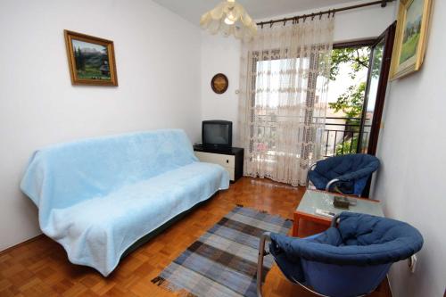 One-Bedroom Apartment with Balcony and Sea View