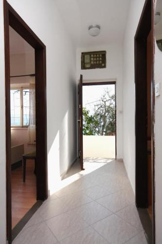 Apartments by the sea Stanici Omis - 2765 - image 4