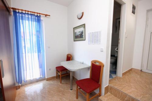 Apartments with a parking space Hvar - 3229 - image 6