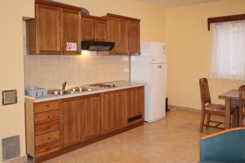 Apartments by the sea Rogoznica - 3265 - image 2