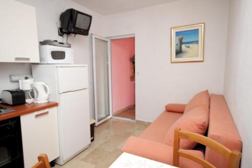 Family friendly apartments with a swimming pool Rovinj - 3394 - image 6