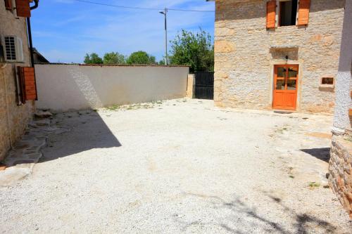 Family friendly house with a swimming pool Orihi, Central Istria - Sredisnja Istra - 3334