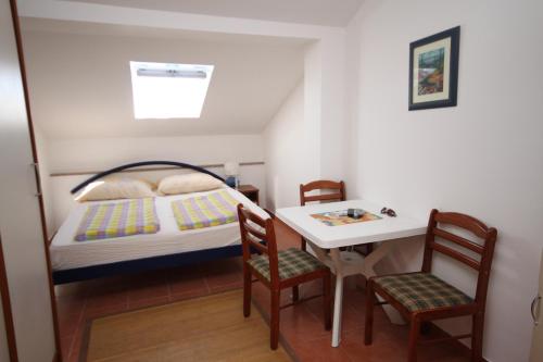 Apartment Povljana 3316g - image 3